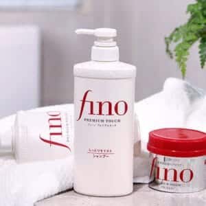 SHISEIDO Fino Premium Touch Moist Shampoo 550ml 3 SHISEIDO Fino Premium Touch Shampoo 550ml