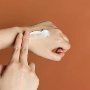 SKIN1004 Madagascar Centella Probio-Cica Enrich Cream, 50 ml 4 crème coréenne nourrissante à la Centella